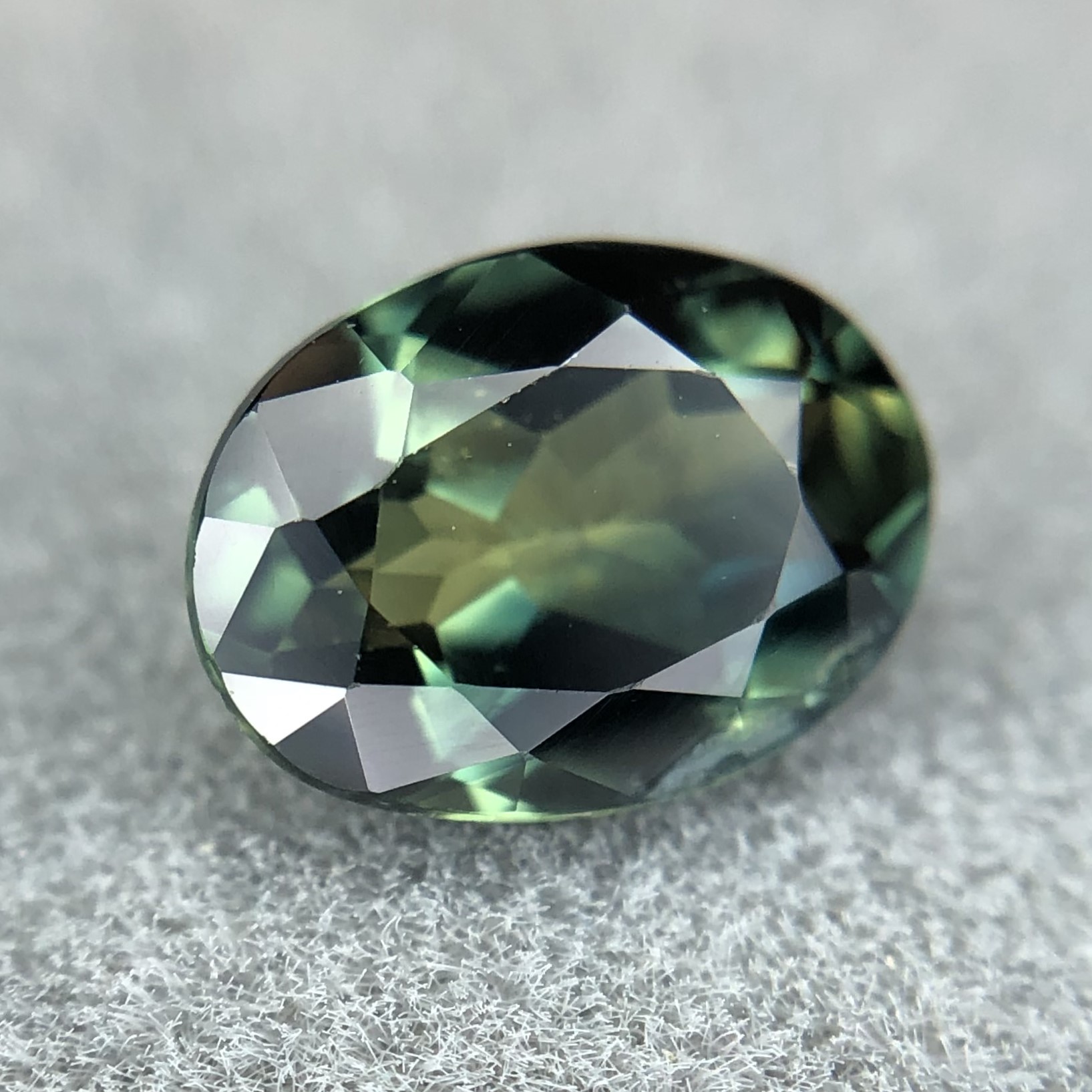 1.00ct Oval Mixed Cut Sapphire 1.00ct Oval Mixed Cut Sapphire