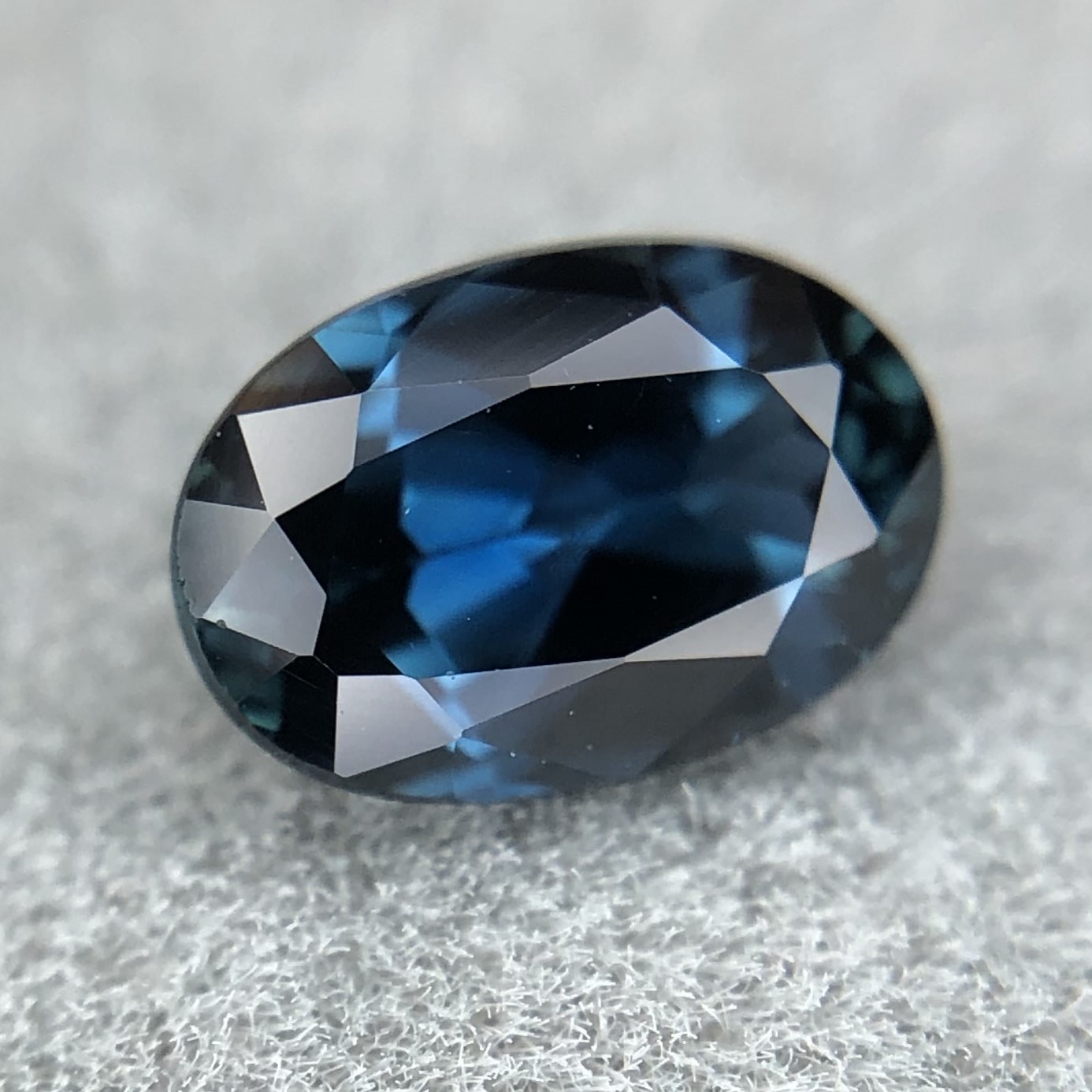 0.62ct Oval Mixed Cut Sapphire 0.62ct Oval Mixed Cut Sapphire