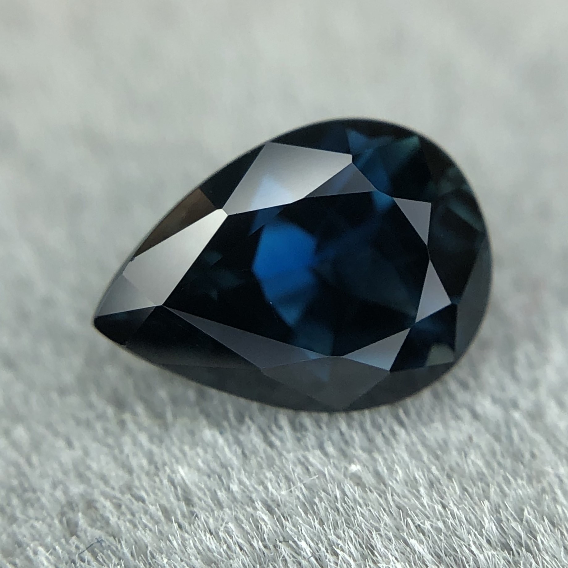 0.87ct Pear Mixed Cut Sapphire 0.87ct Pear Mixed Cut Sapphire