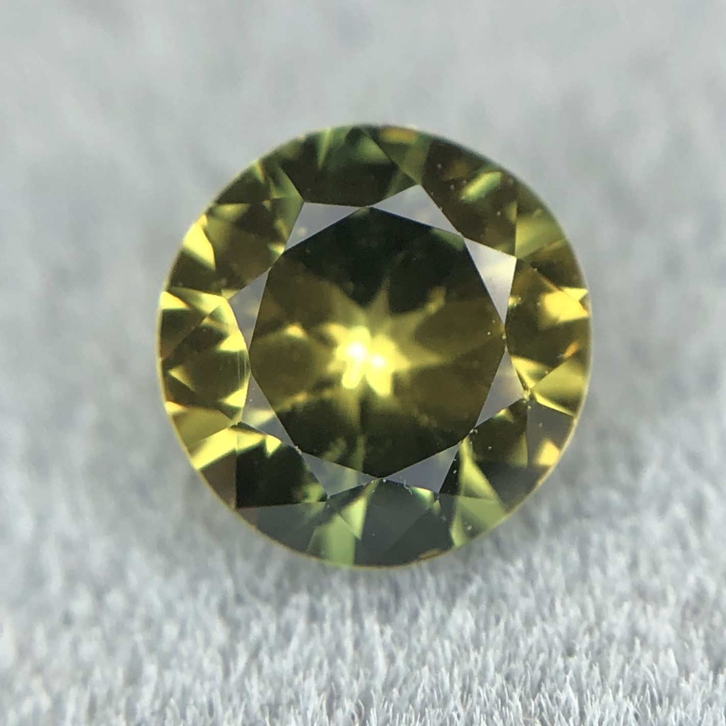 0.89ct Round Brilliant Cut Sapphire