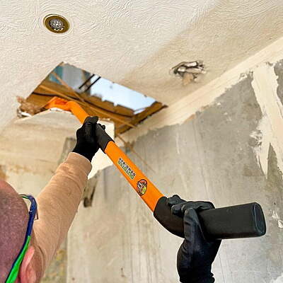 48" Wall - Ceiling Demo Bar 48" Wall - Ceiling Demo Bar