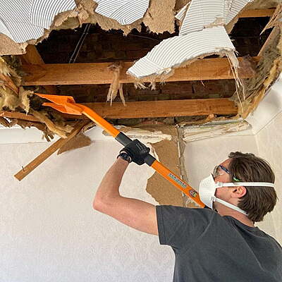 48" Wall - Ceiling Demo Bar 48" Wall - Ceiling Demo Bar