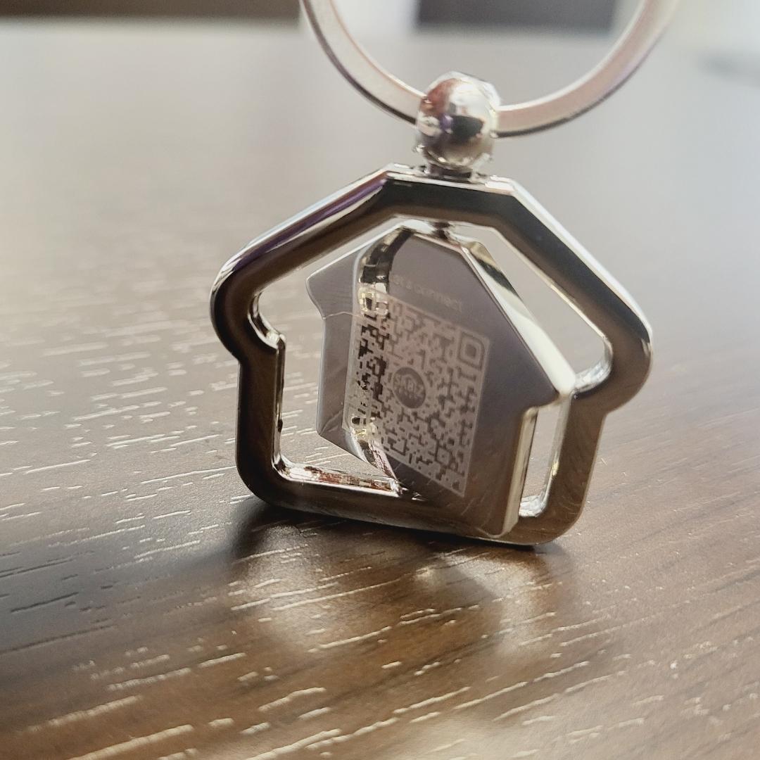 Metal House-Shaped Keychain Metal House-Shaped Keychain