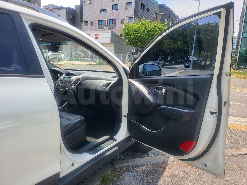Hyundai Tucson 2010 V144920 ( Techo panoramico ) Hyundai Tucson 2010 V144920 ( Techo panoramico )