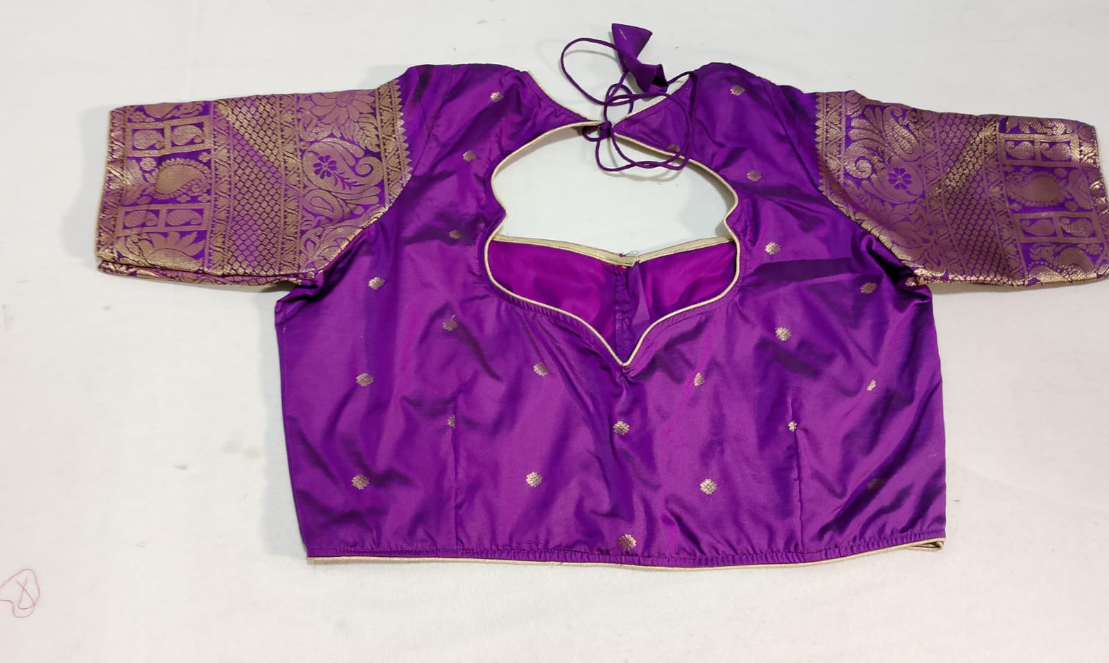 C163: Ready To Ship Beautiful Gadwal Silk Saree With Stitched Blouse C163: Ready To Ship Beautiful Gadwal Silk Saree With Stitched Blouse