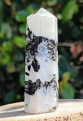Moonstone Generator average 6cm