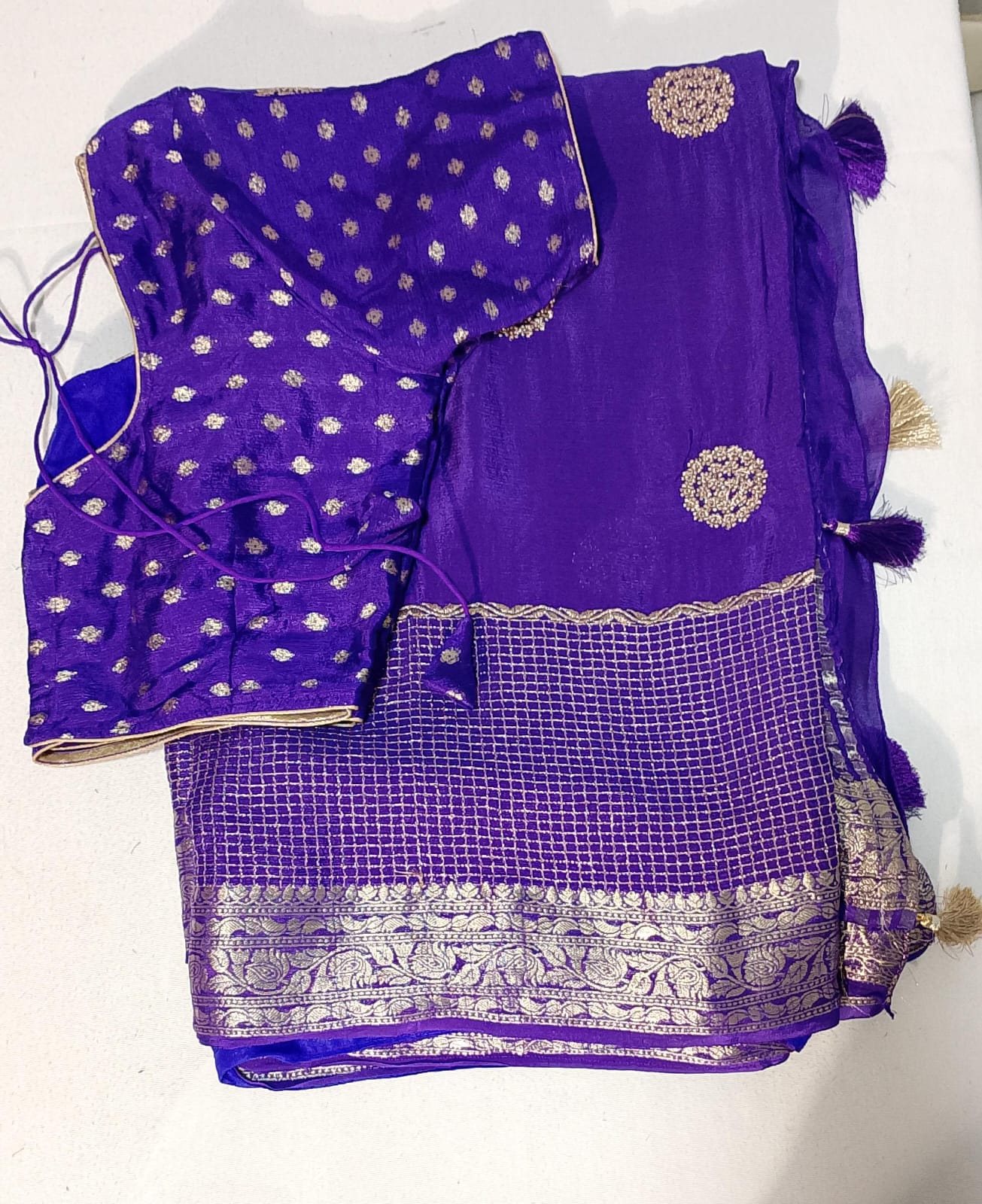 C160: Ready To Ship Beautiful Georgette Saree With Stitched Blouse