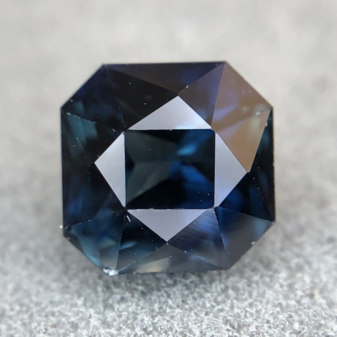 1.03ct Octagon Step Cut Sapphire 1.03ct Octagon Step Cut Sapphire
