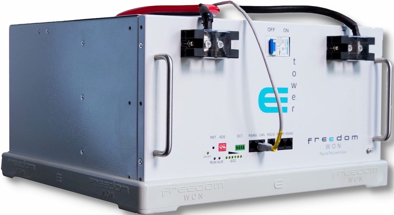 12.0 kW SUNSYNK 3-Phase Hybrid - PYLONTECH Combo, c/w 3x 5.0 kWh Lithium Batteries
