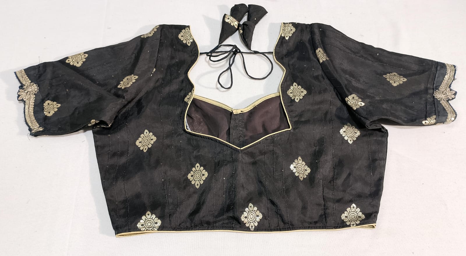 C186: Ready To Ship Beautiful Banarasi Saree With Stitched Blouse C186: Ready To Ship Beautiful Banarasi Saree With Stitched Blouse