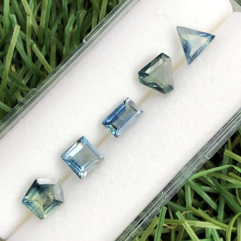 2.52tcw Varied Cut Sapphire Parcel (5pcs) 2.52tcw Varied Cut Sapphire Parcel (5pcs)