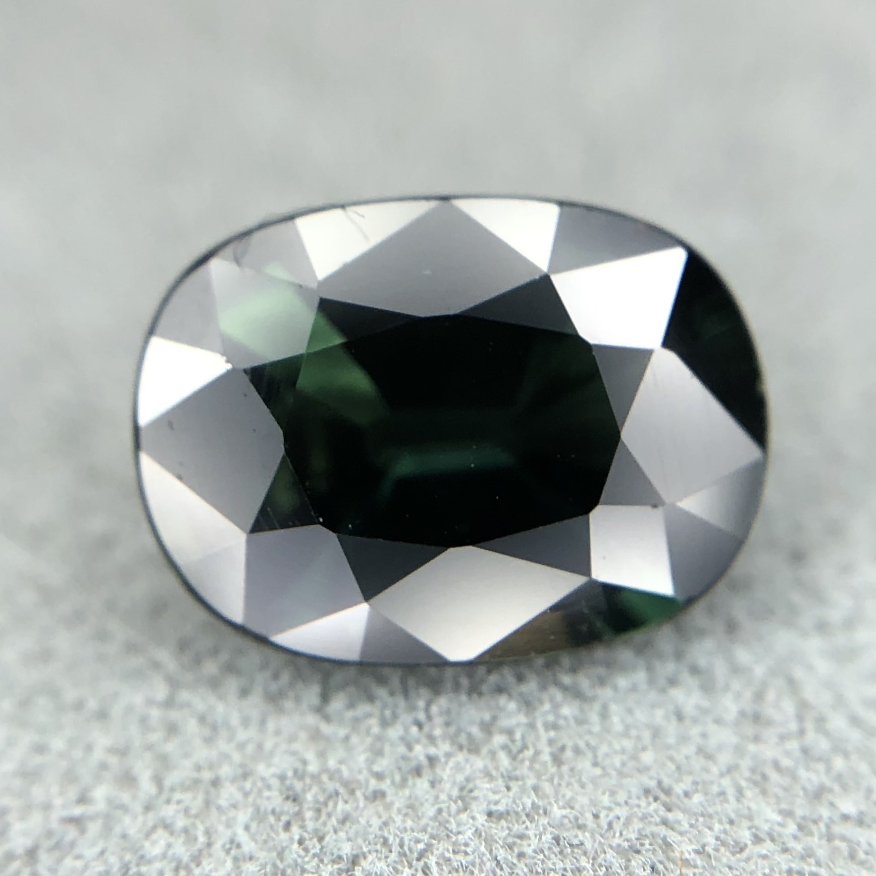 1.67ct Oval Mixed Cut Sapphire 1.67ct Oval Mixed Cut Sapphire