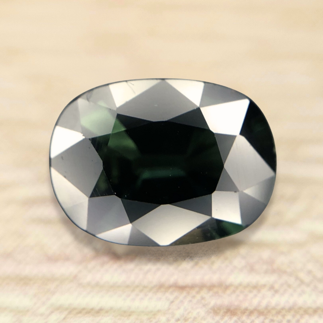 1.67ct Oval Mixed Cut Sapphire 1.67ct Oval Mixed Cut Sapphire