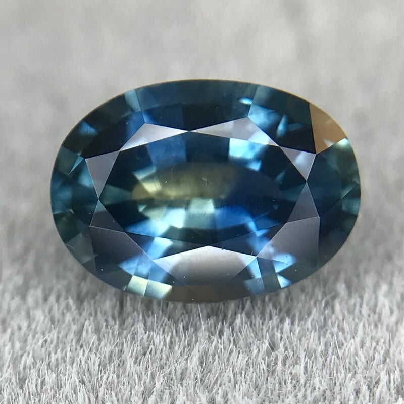 0.92ct Oval Mixed Cut Sapphire 0.92ct Oval Mixed Cut Sapphire