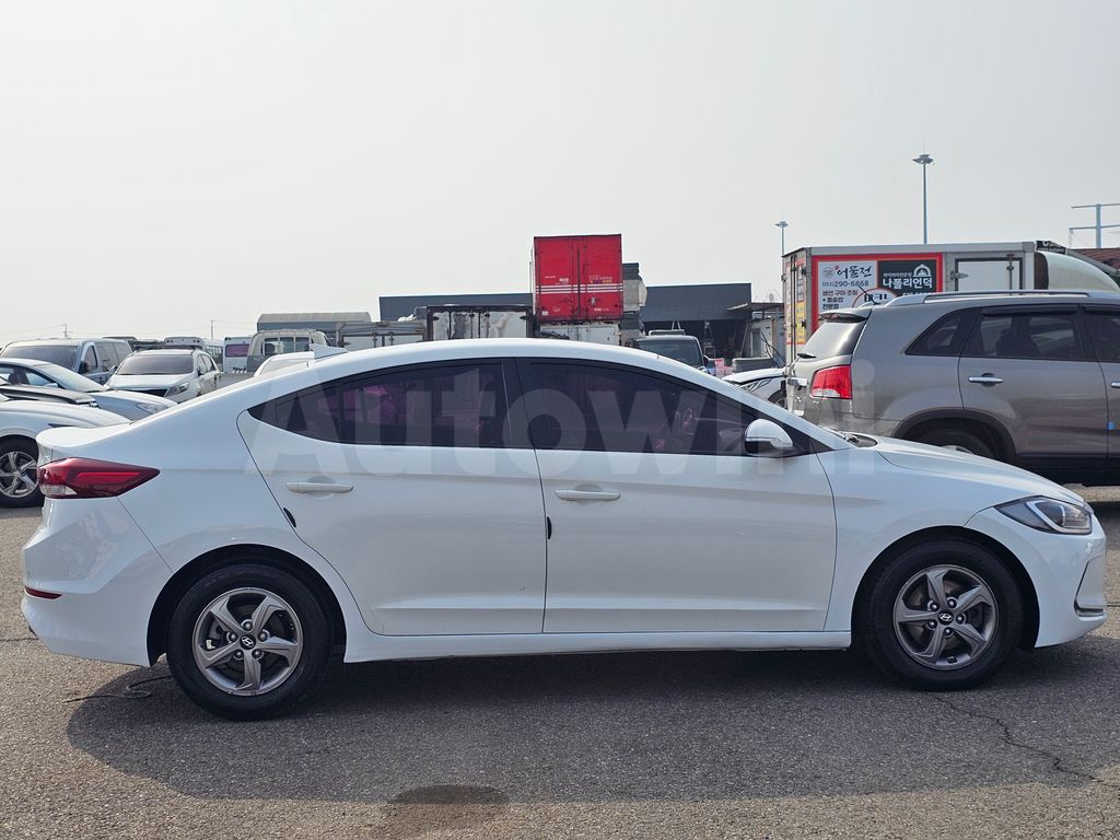 Hyundai Avante 2016 ID : V129927