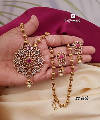 F06: Beautiful Navaratna Pendent Chain