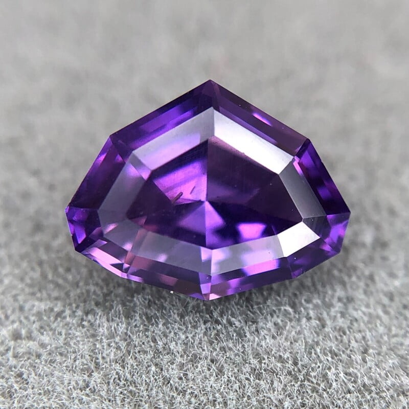 1.07ct Fancy Mixed Cut Sapphire 1.07ct Fancy Mixed Cut Sapphire