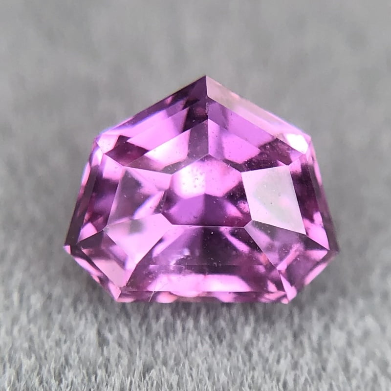 0.92ct Fancy Step Cut Sapphire 0.92ct Fancy Step Cut Sapphire