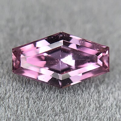 0.86ct Hexagon Step Cut Sapphire 0.86ct Hexagon Step Cut Sapphire