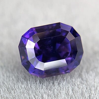 0.67ct Fancy Step Cut Sapphire 0.67ct Fancy Step Cut Sapphire