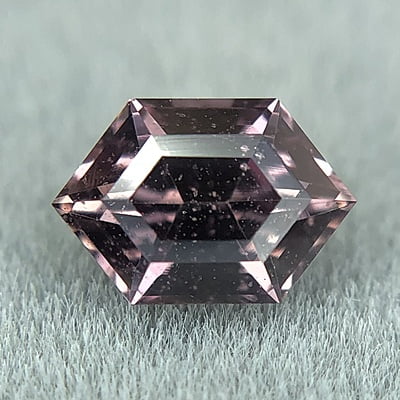 0.55ct Hexagon Step Cut Sapphire 0.55ct Hexagon Step Cut Sapphire
