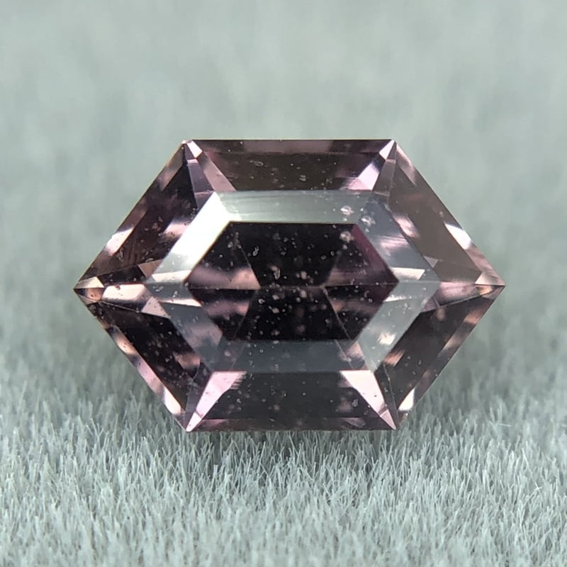 0.55ct Hexagon Step Cut Sapphire 0.55ct Hexagon Step Cut Sapphire