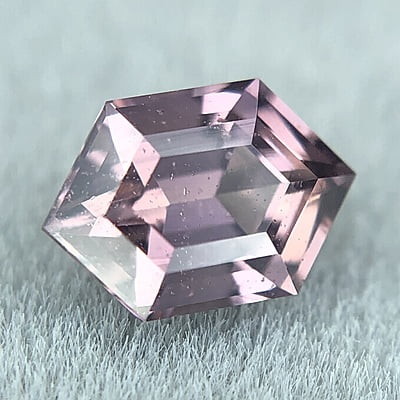0.55ct Hexagon Step Cut Sapphire 0.55ct Hexagon Step Cut Sapphire