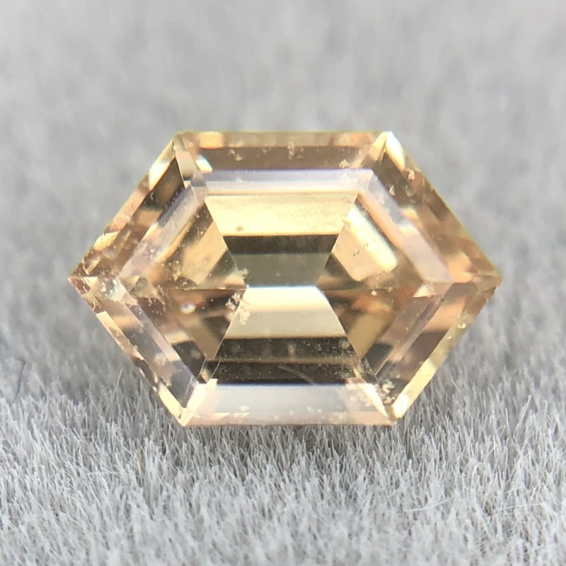 0.45ct Hexagon Step Cut Sapphire 0.45ct Hexagon Step Cut Sapphire