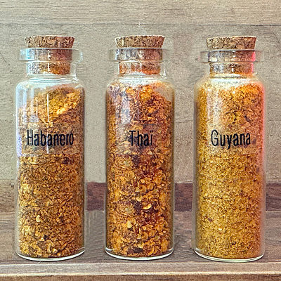 Assortiment de poudres de piments moulus