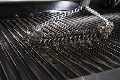 Broil King Grill Brush - Tri-Head - Twisted