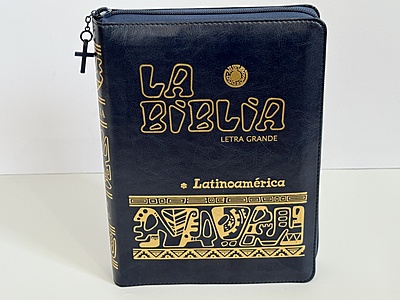 2- La Biblia Latinoamérica de Lujo