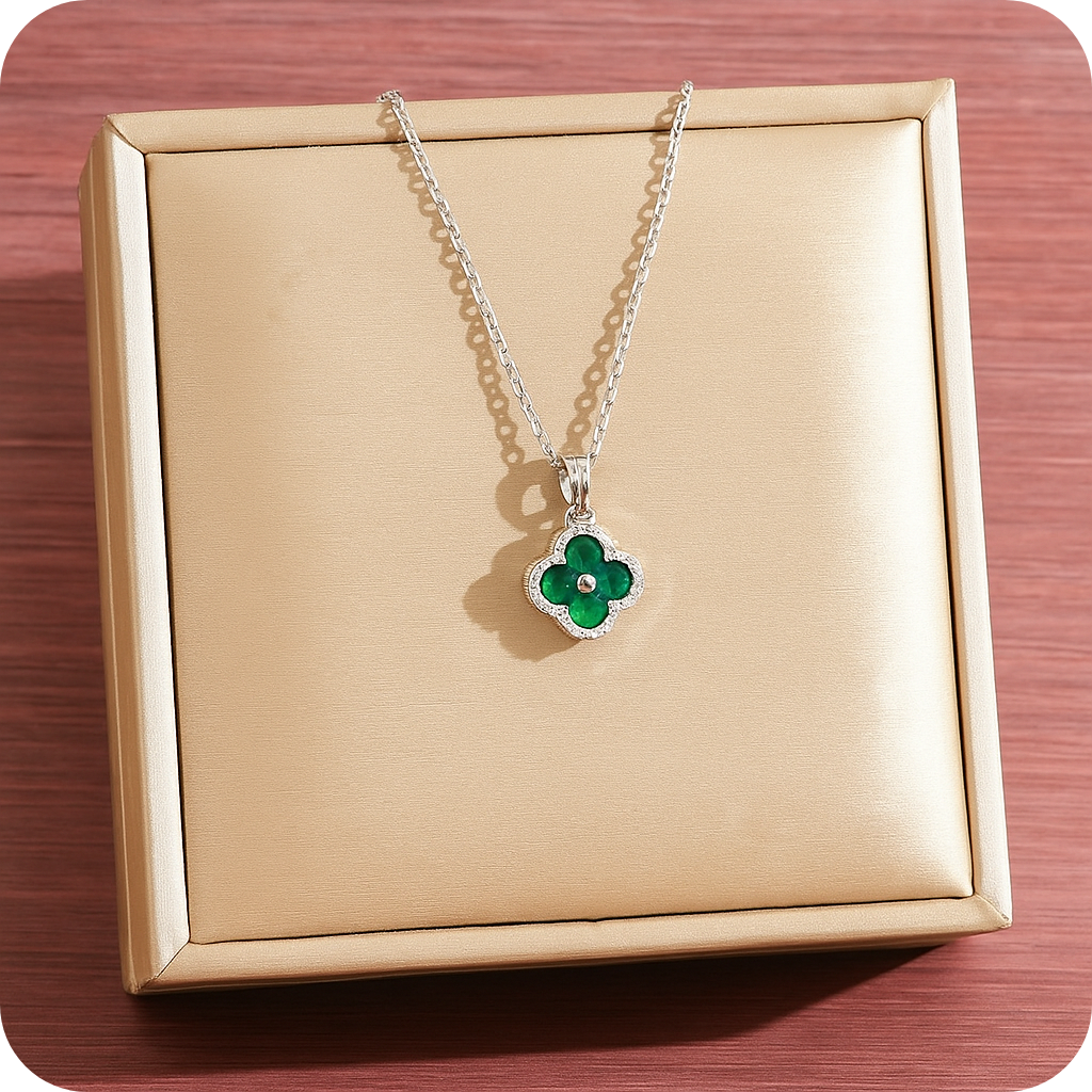 Green Diamond Clover