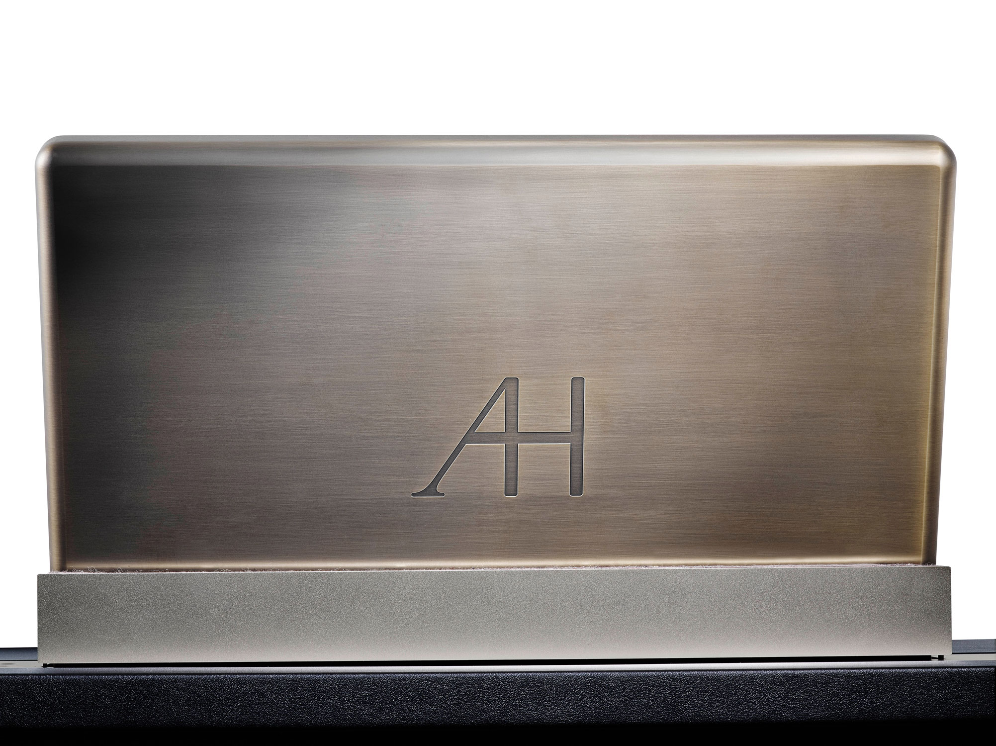 Arthur Holm AH15DX2HDGA 15'6"Retractable Monitor Arthur Holm AH15DX2HDGA 15'6"Retractable Monitor