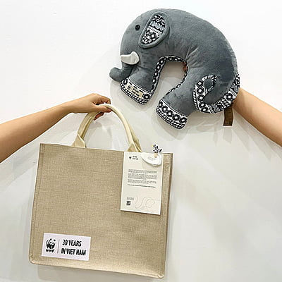Gối Cổ Voi WWF - Thủ Công Nhồi Bông