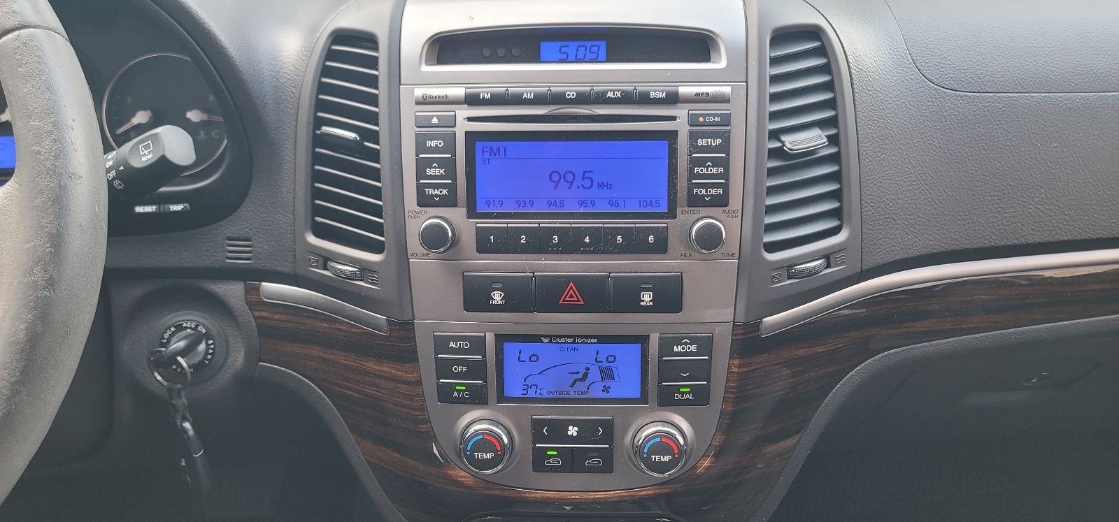 Hyundai Santa Fe 2010 ID: V584879