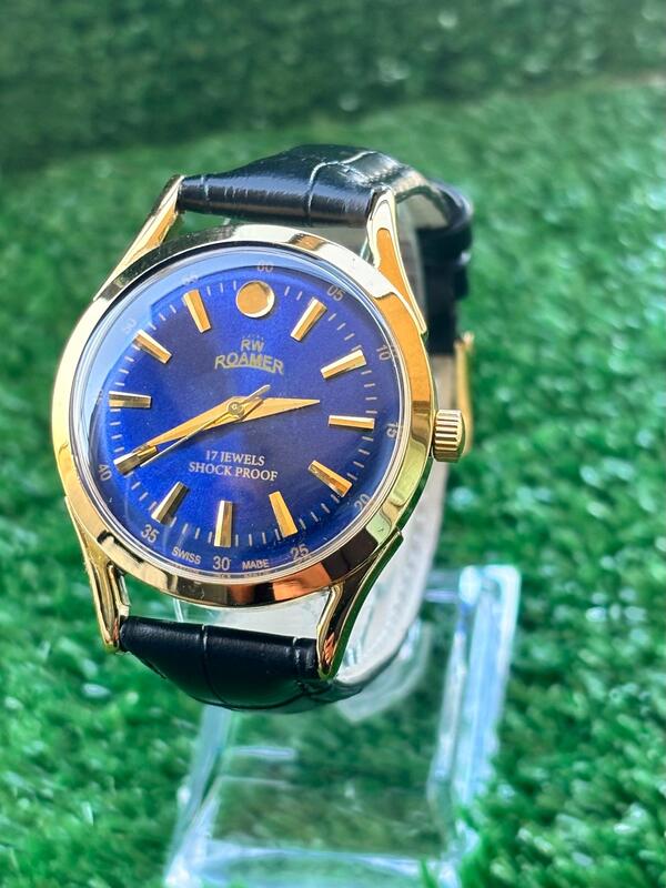 Vintage Roamer Rare 1970s Blue Dial Men's Wrist Watch