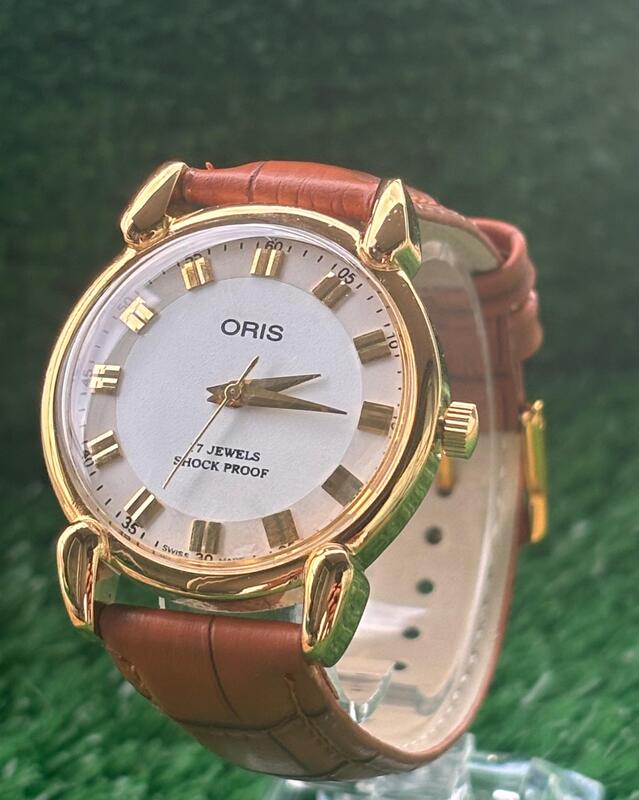 Classic Vintage Oris - Swiss Made - 17 Jewels-Rare Classic Vintage Oris - Swiss Made - 17 Jewels-Rare