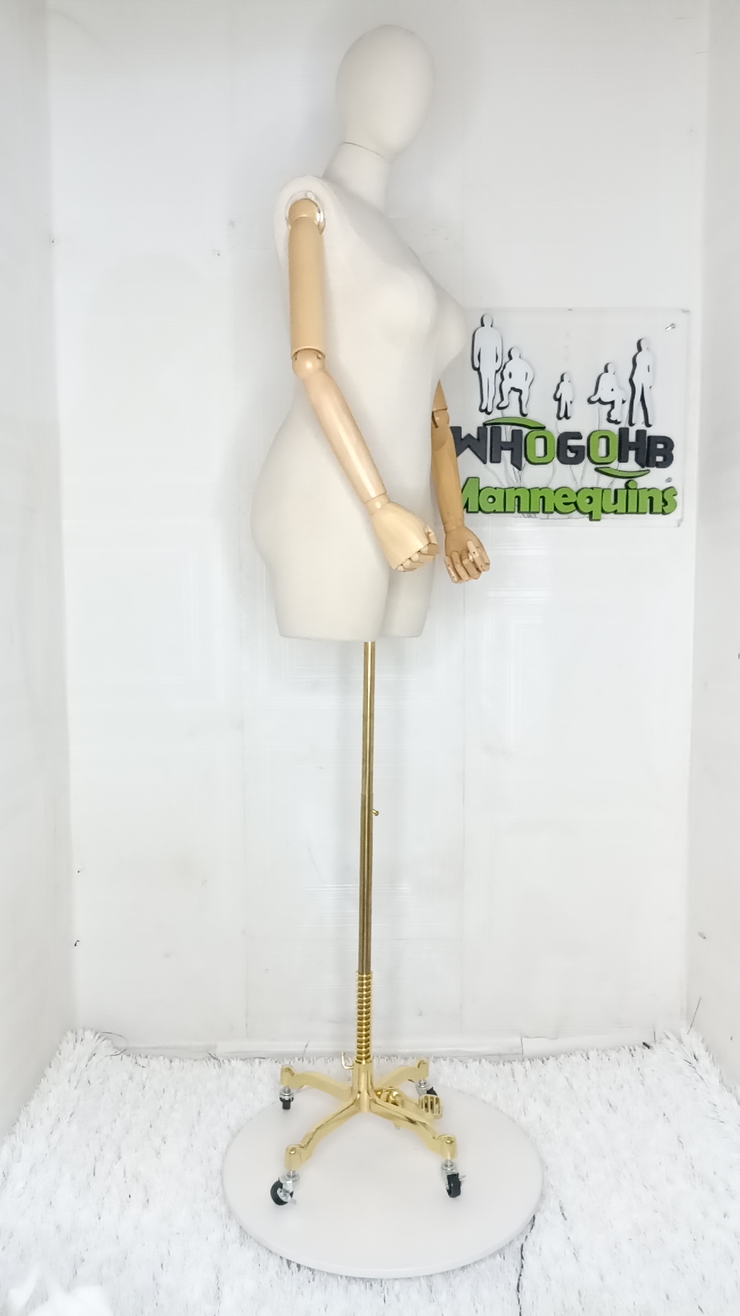 Size 14/16 Mummy of Lagos Plus Size Female Dressform Mannequin Fully Pinnable Size 14/16 Mummy of Lagos Plus Size Female Dressform Mannequin Fully Pinnable