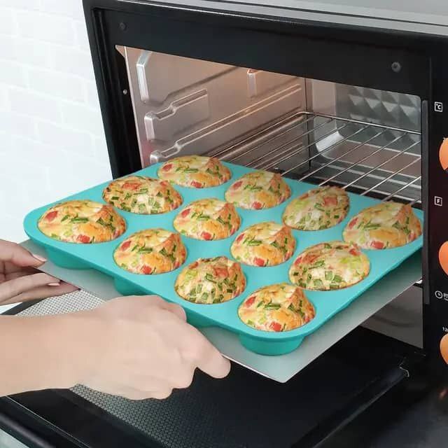 12 HOLES SILICONE BAKING PAN BAKING BOWL SOAP MOULD 12 HOLES SILICONE BAKING PAN BAKING BOWL SOAP MOULD