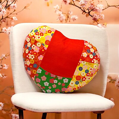 Gối Trái Tim Hoa Lá - Thủ Công Nhồi Bông, Vải In Hoạ Tiết Gối Trái Tim Hoa Lá - Thủ Công Nhồi Bông, Vải In Hoạ Tiết