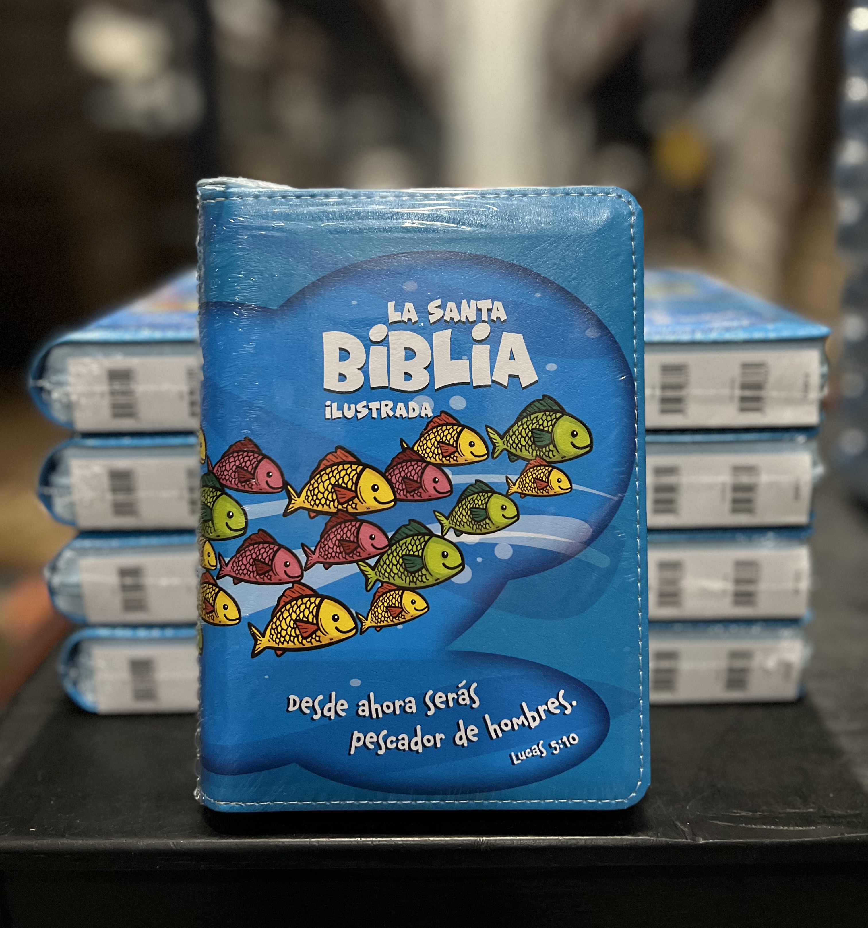 Santa Biblia para Niños / Portada de Peces / Compacta/ Imitación Piel / Letra grande de 10 - Caja de 28 unidades Santa Biblia para Niños / Portada de Peces / Compacta/ Imitación Piel / Letra grande de 10 - Caja de 28 unidades