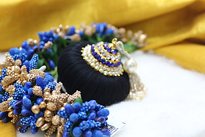 Andal Kondai - Blue & White Stones Traditional Hair Accessory Andal Kondai - Blue & White Stones Traditional Hair Accessory
