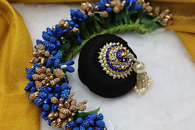 Andal Kondai - Blue & White Stones Traditional Hair Accessory Andal Kondai - Blue & White Stones Traditional Hair Accessory