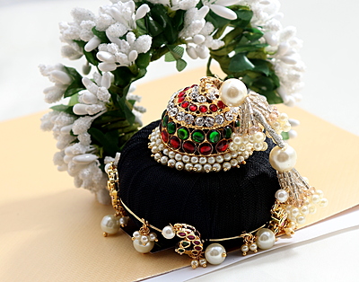 ANDAL KONDAI – Exclusive, Ethnic & Exquisite Premium Quality Hair Accessory ANDAL KONDAI – Exclusive, Ethnic & Exquisite Premium Quality Hair Accessory
