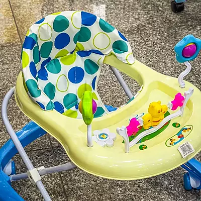 كراجة أطفال شكل مميز