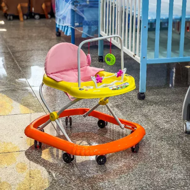 كراجة أطفال بشكل مميز