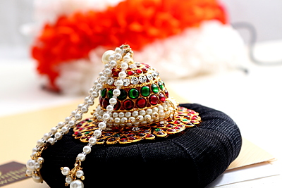 ANDAL KONDAI - Kempstones Mango Pattern Ethnic Hair Accessory ANDAL KONDAI - Kempstones Mango Pattern Ethnic Hair Accessory