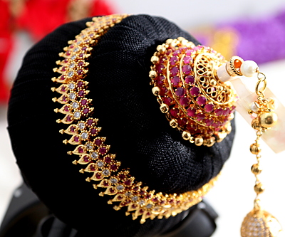 Andal Kondai - Ruby Stones With One Gram Gold Finish Ornamental Hair Accessory/Koppu Andal Kondai - Ruby Stones With One Gram Gold Finish Ornamental Hair Accessory/Koppu