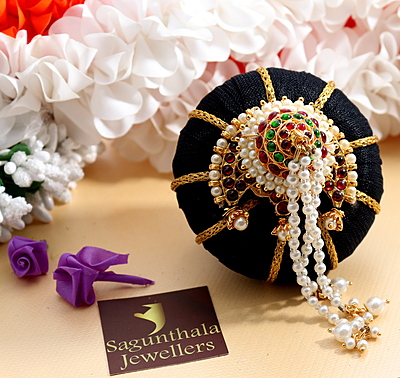 Andal Kondai - Ethnic Chandran/Moon Pattern Full Kempstones Hair Accessory Andal Kondai - Ethnic Chandran/Moon Pattern Full Kempstones Hair Accessory