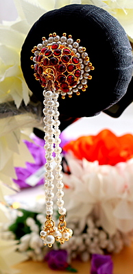 Andal Kondai - Full Red Kempstones Traditional look Hair Accessory Andal Kondai - Full Red Kempstones Traditional look Hair Accessory